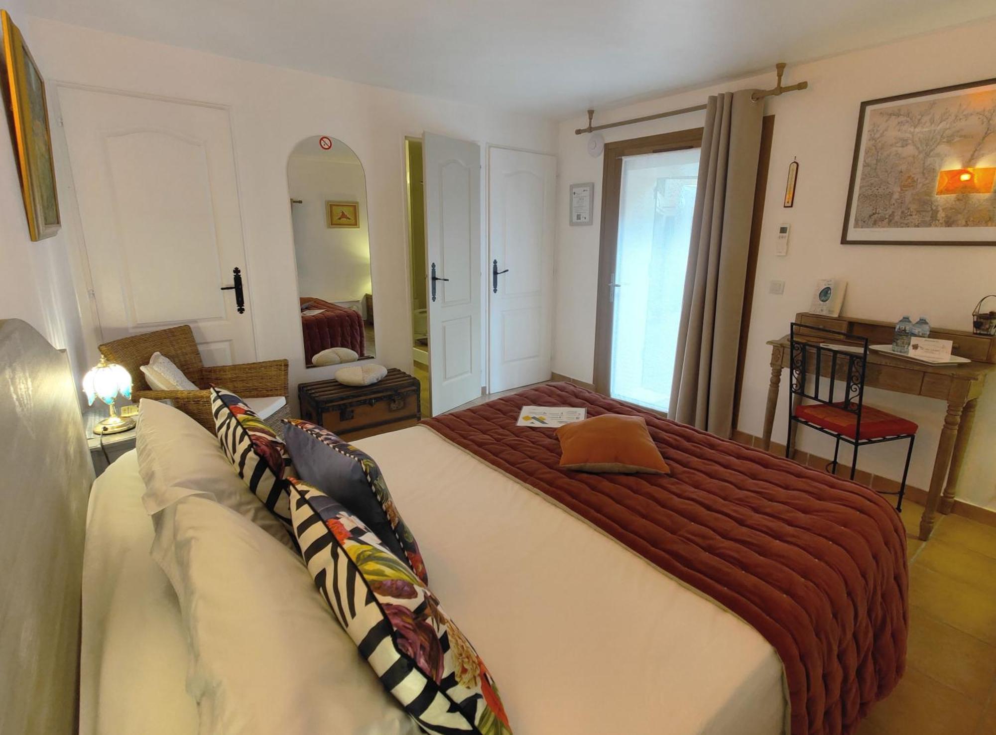 Mas Peu Del Causse Bed & Breakfast Тюир Стая снимка