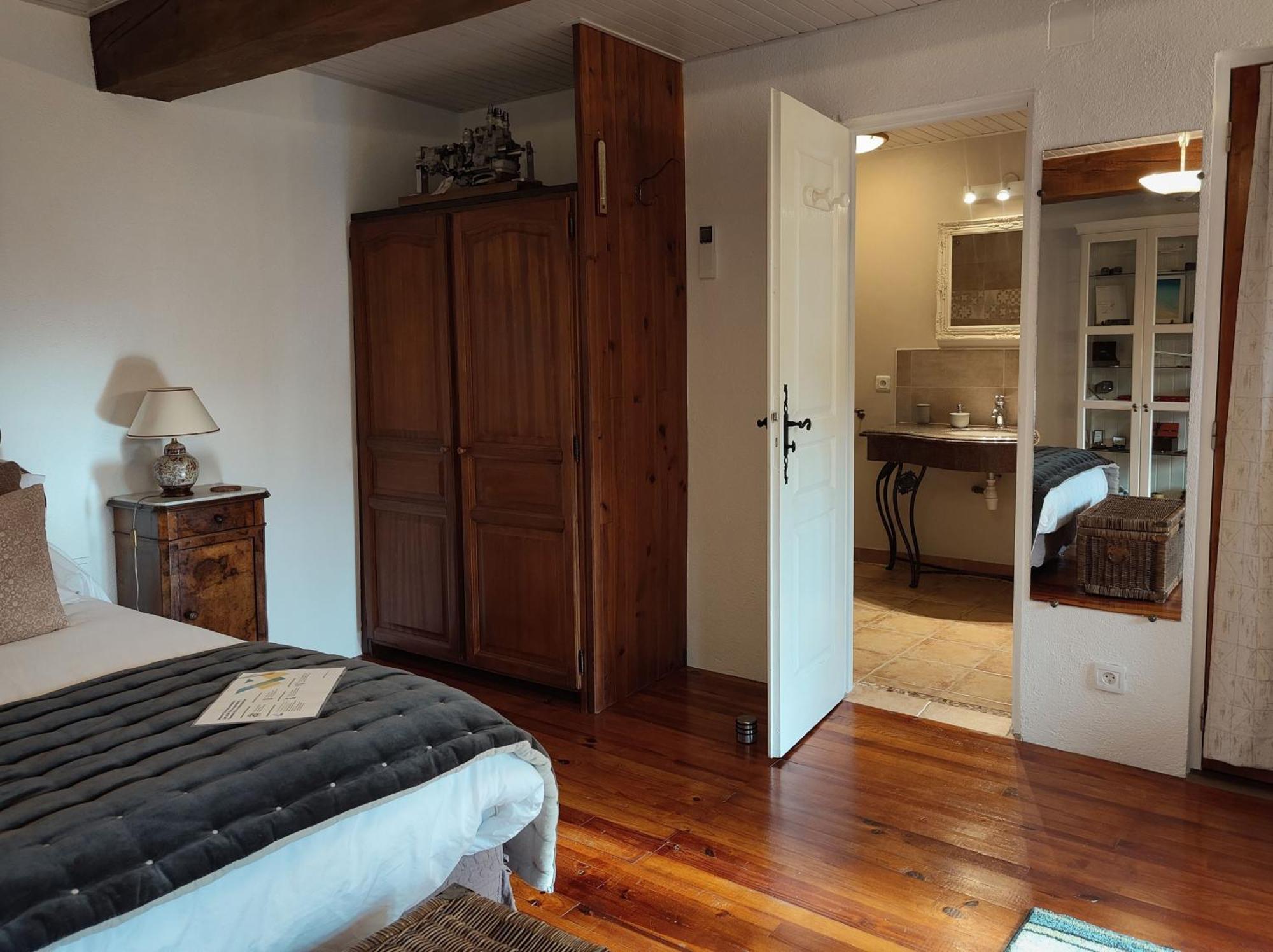 Mas Peu Del Causse Bed & Breakfast Тюир Стая снимка