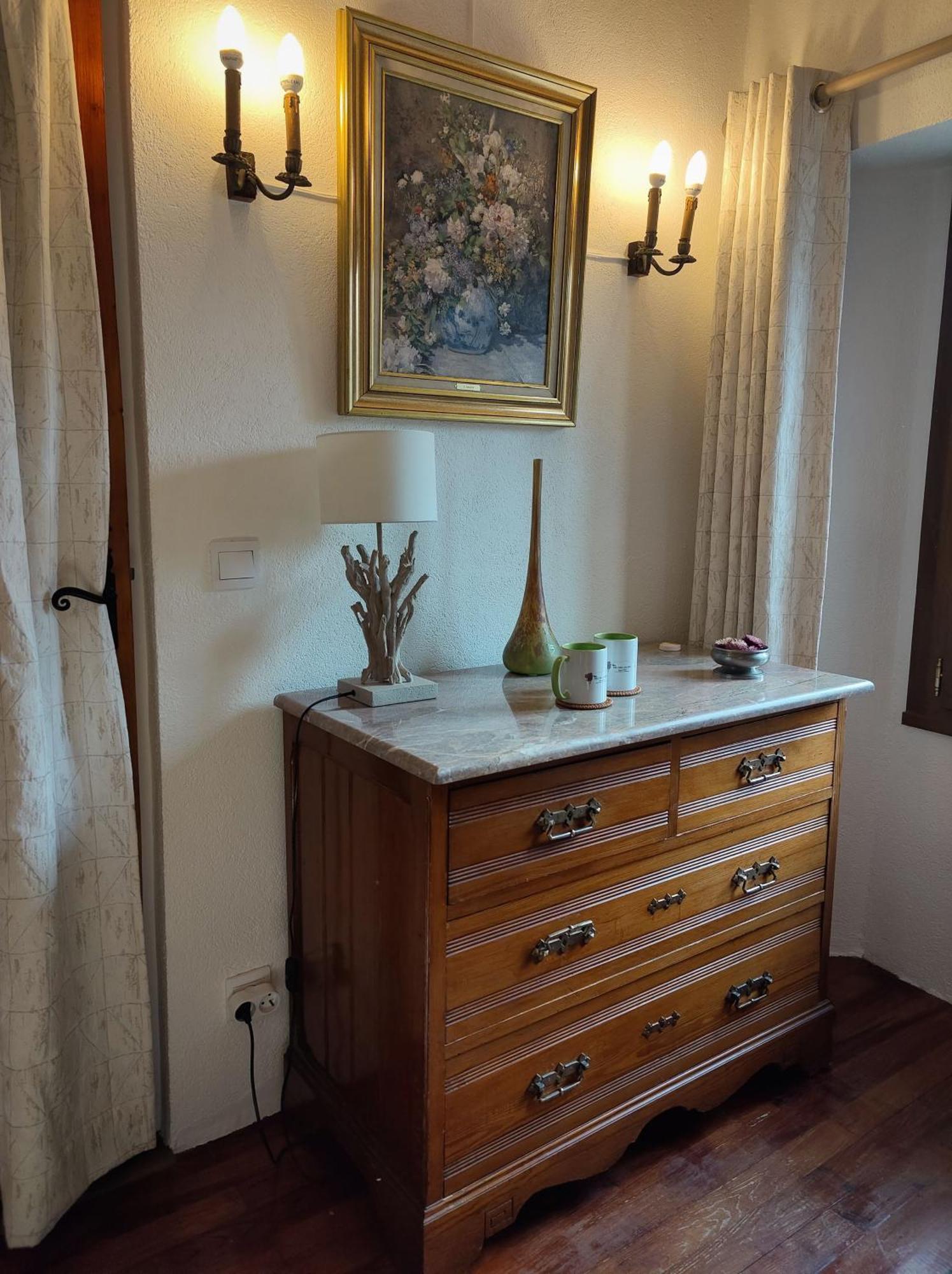 Mas Peu Del Causse Bed & Breakfast Тюир Стая снимка