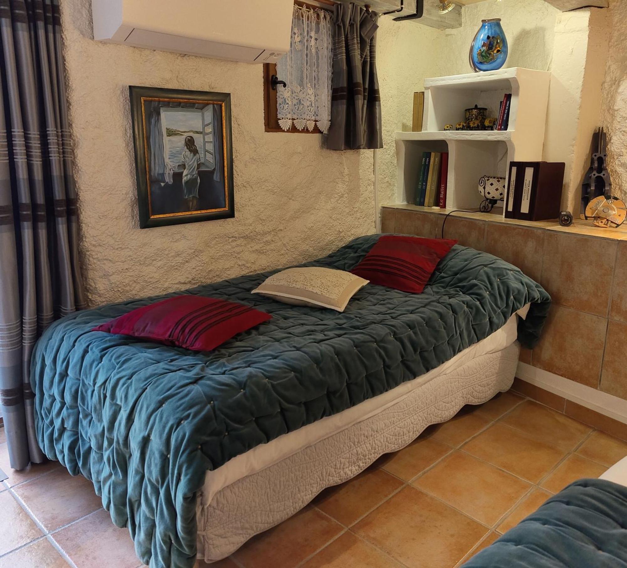Mas Peu Del Causse Bed & Breakfast Тюир Стая снимка